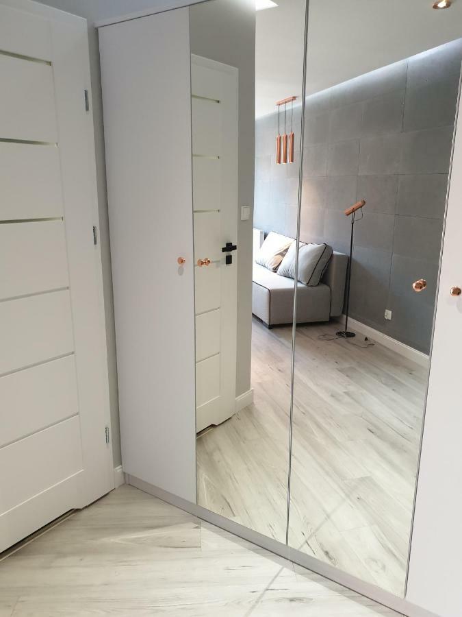Apartament Miedziany เยเลเนียกูรา ภายนอก รูปภาพ